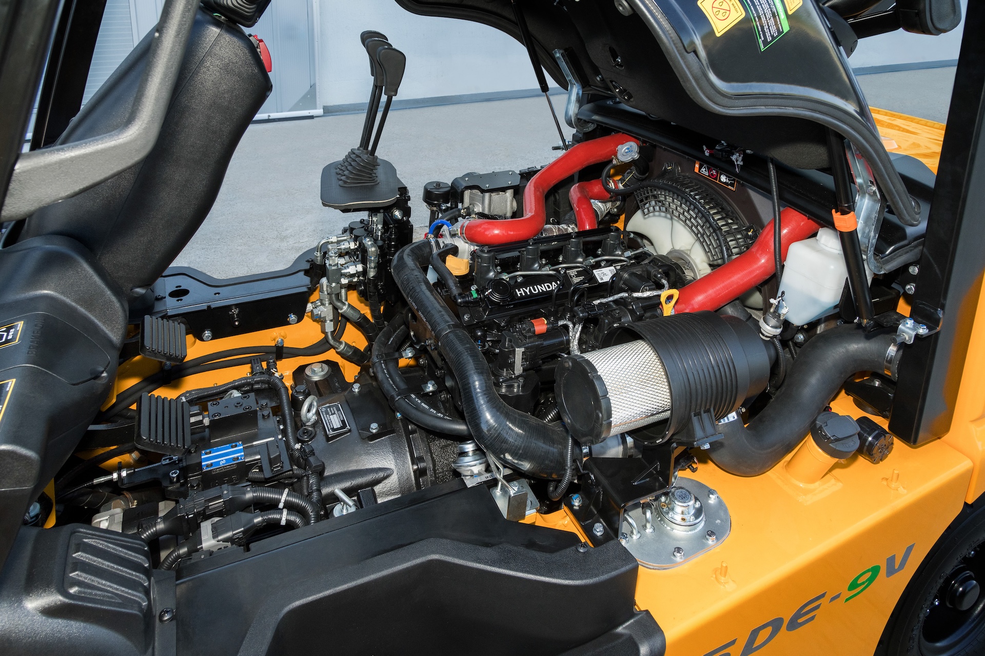 www.nieuweheftruckkopen.nl-25DE-9V-30DE-9V-35DE-9V-diesel-vorkheftruck-forklift-25ton-3ton-35ton-2500kg-3000kg-3500kg-4