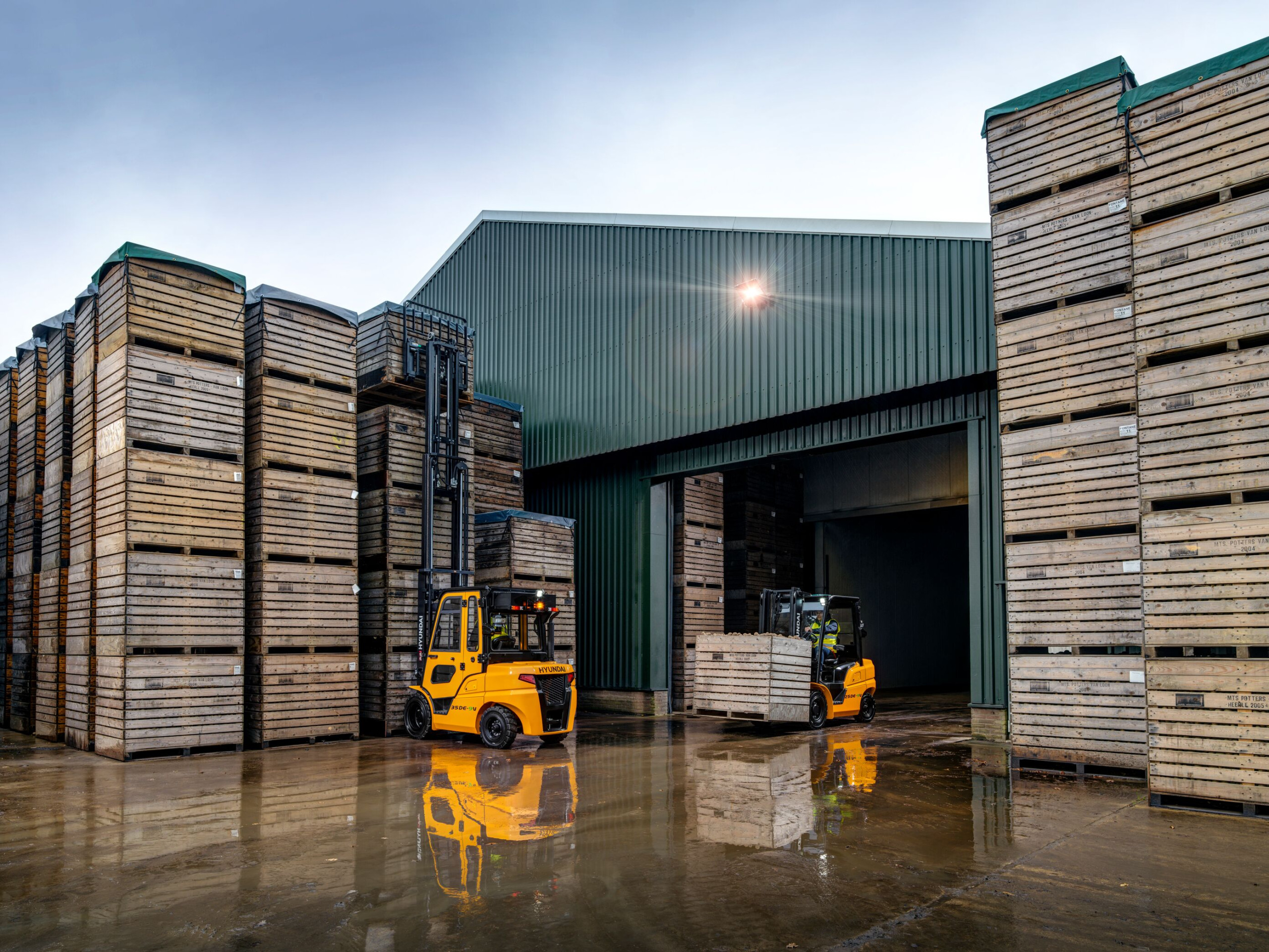 www.nieuweheftruckkopen.nl-diesel-heftruck-25DE-9V-30DE-9V-35DE-9V-diesel-vorkheftruck-forklift-25ton-3ton-35ton-2500kg-3000kg-3500kg-scaled
